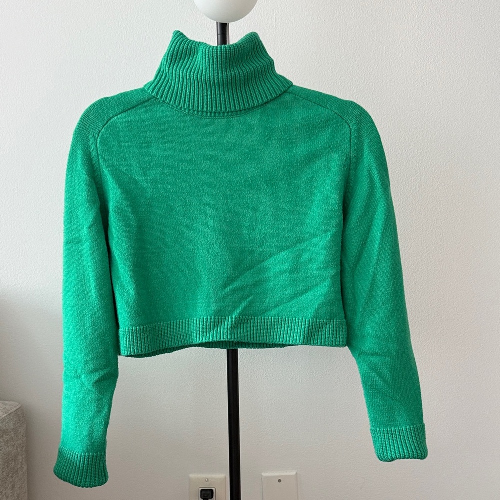 Green Turtleneck Cropped Sweater